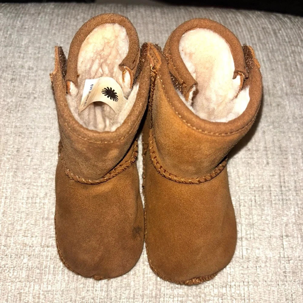 UGG baby classic